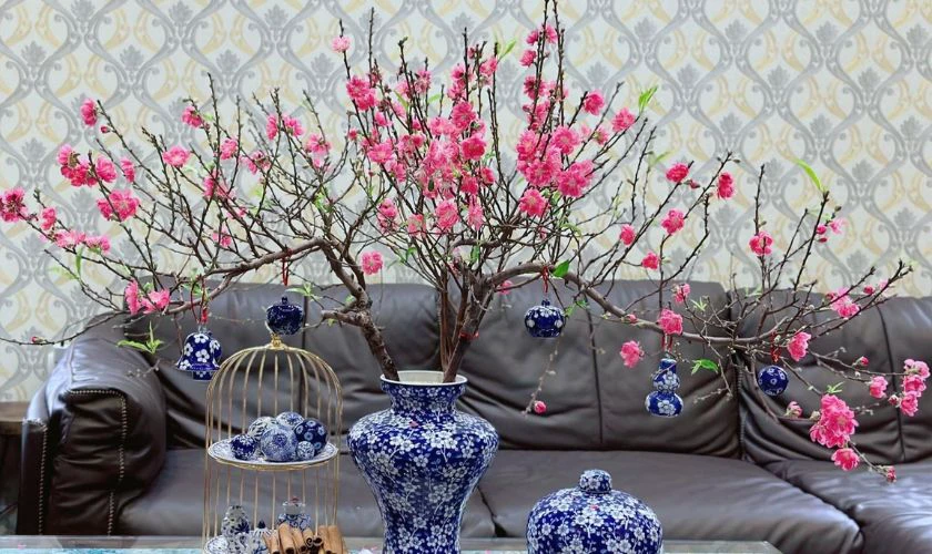 Gợi ý mẫu cắm hoa đào trong lọ