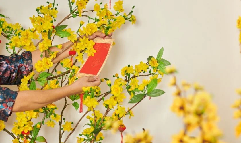 Câu đối đỏ trang trí Tết