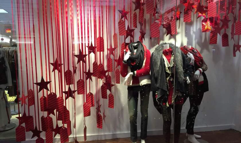 Decor Noel bằng dây ruy băng sáng tạo