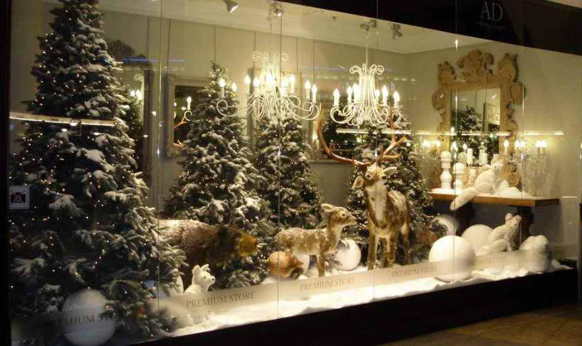 Trang trí Noel bằng cây thông nhỏ