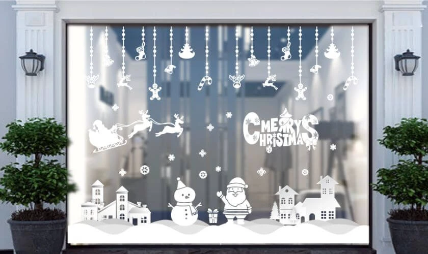 Trang trí thêm đèn LED và dây ruy băng