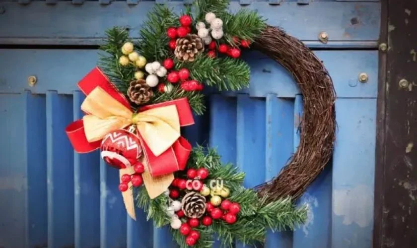 Ý tưởng trang trí Giáng Sinh đẹp - Sử dụng vòng nguyệt quế
