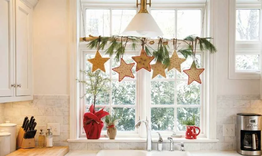 Trang trí cửa sổ đồ trang trí giáng sinh rực rỡ
