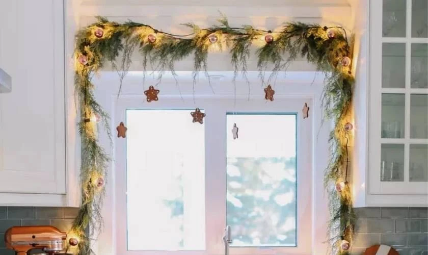 Mẫu dây treo trang trí cửa sổ Noel đẹp