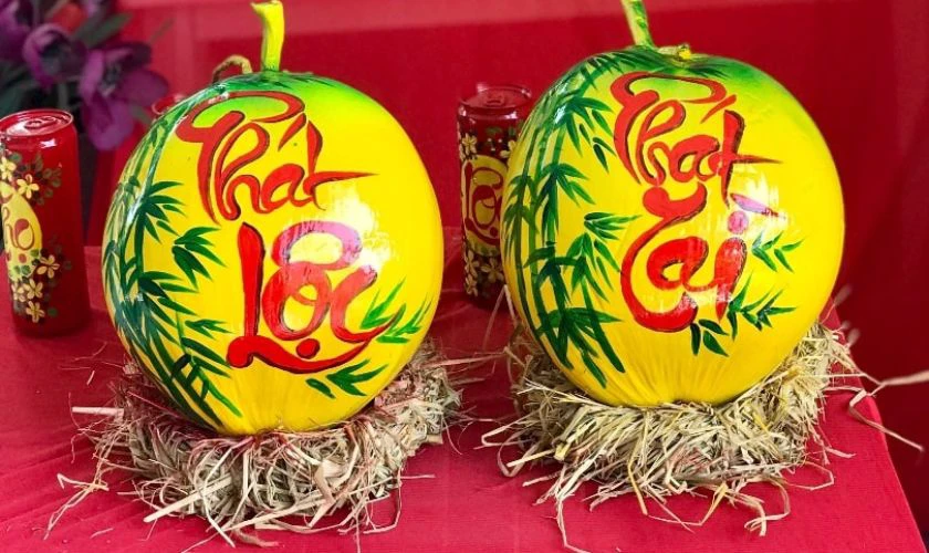 Trang trí dừa Tết phun sơn