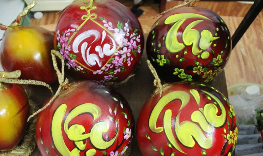 Trang trí dừa đẹp với 3 chữ Phúc - Lộc - Thọ