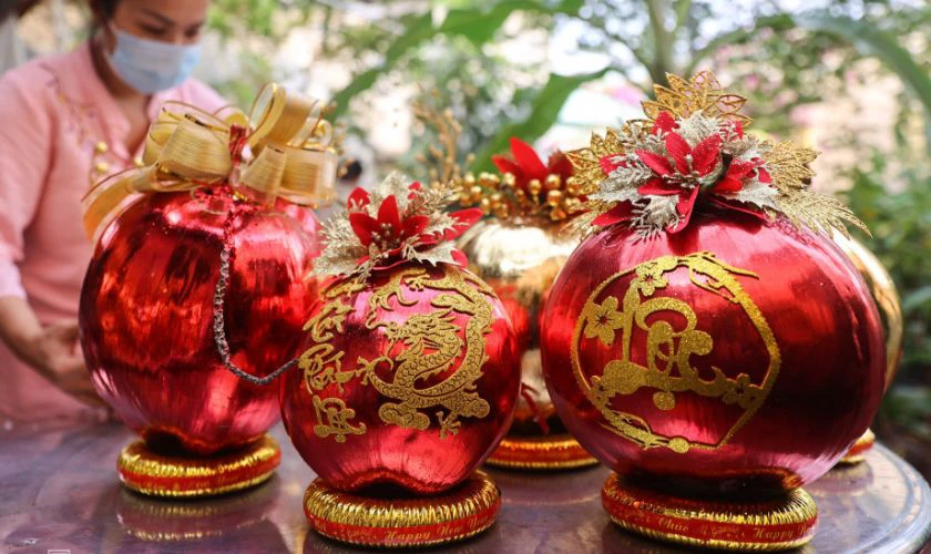 Trang trí dừa Tết chữ Phúc - Lộc - Thọ màu đỏ