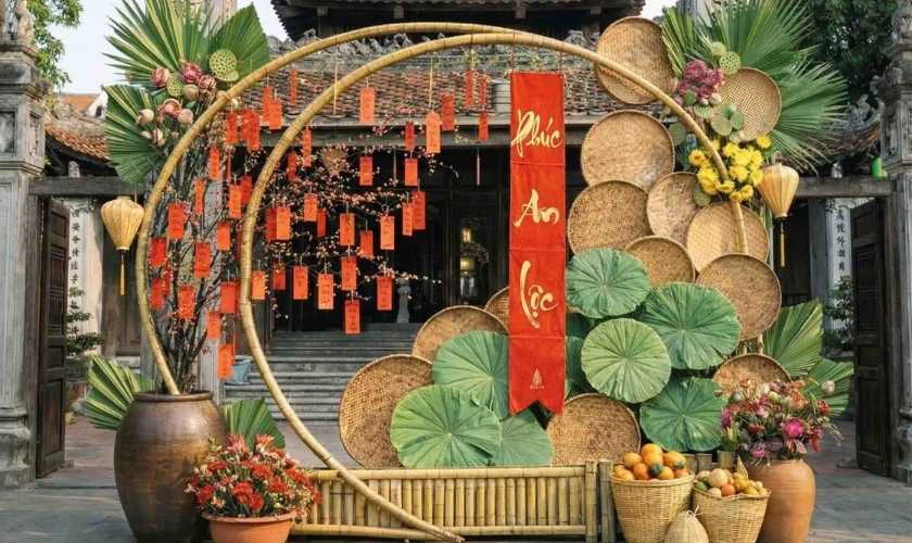 Trang trí gian hàng mùa Xuân bằng câu đối mới đặc sắc