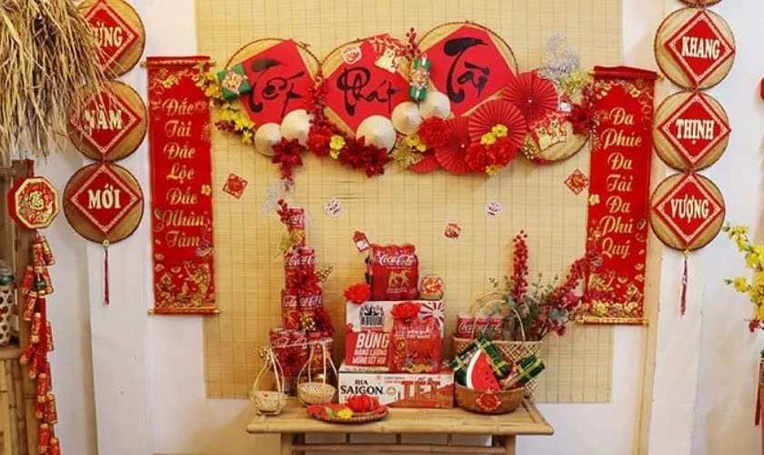 Trang trí gian hàng mùa Xuân bằng câu đối đẹp