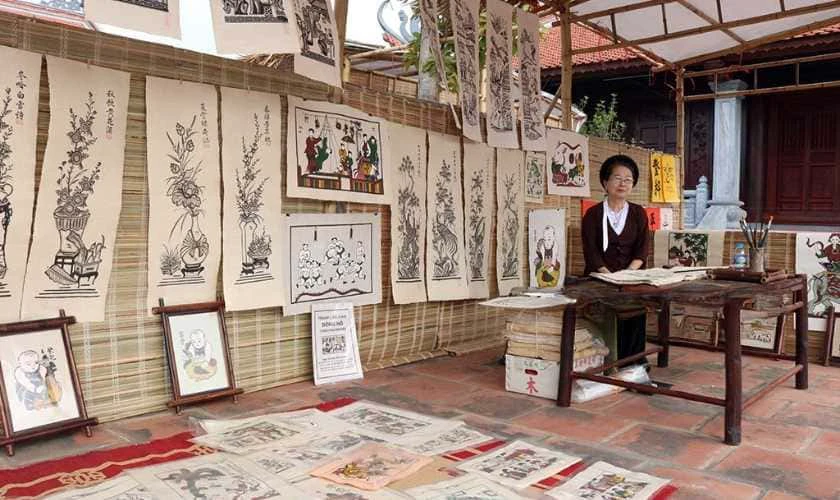 Trang trí bằng tranh Đông Hồ 2026