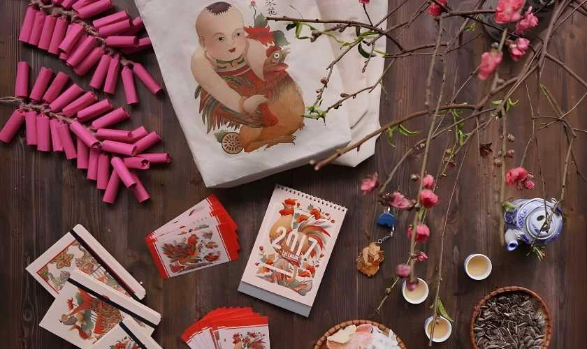 Trang trí bằng tranh Đông Hồ mới lạ