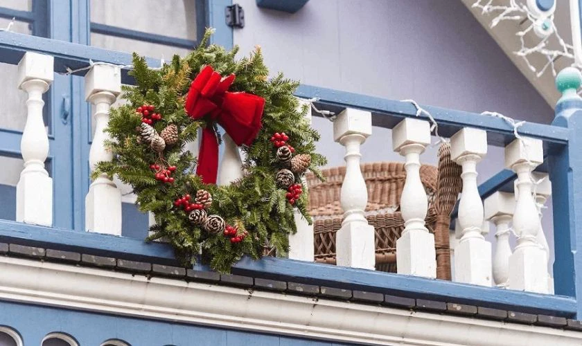 Kiểu trang trí Noel cho ban công