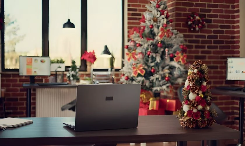 Trang trí Noel cho bàn học, bàn làm việc