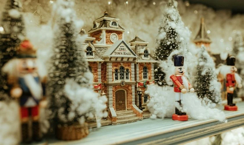 Mẫu trang trí Giáng sinh bằng hiệu ứng tuyết giả