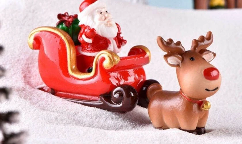 Mô hình xe trượt tuyết dễ thương trang trí Noel trường mầm non