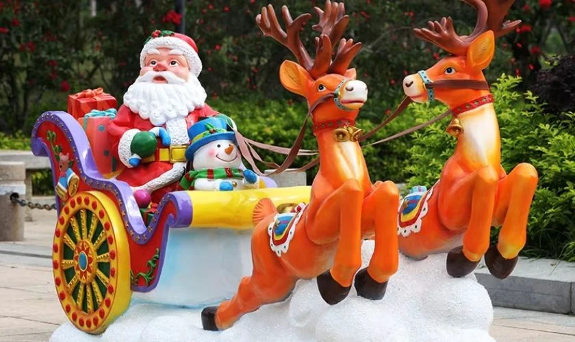 Mô hình xe trượt tuyết lớn cho trẻ chụp hình mừng Giáng Sinh