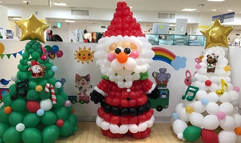 Sáng tạo hình ảnh ông già Noel với bóng bay màu sắc