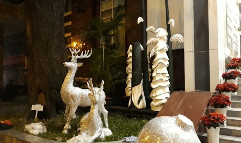 Trang hoàng trường mần non phong cách Giáng Sinh với tuần lộc