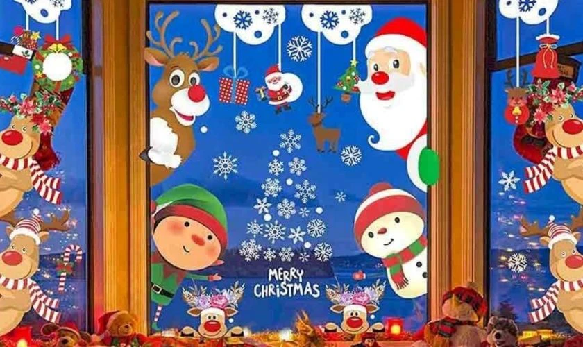 Decal dán được nhiều thầy cô chọn lựa để trang trí trường lớp Giáng Sinh