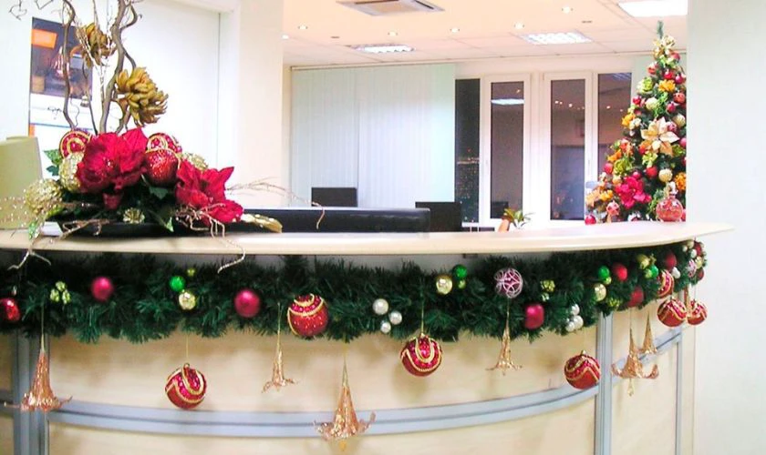 Trang trí xung quanh bàn làm việc