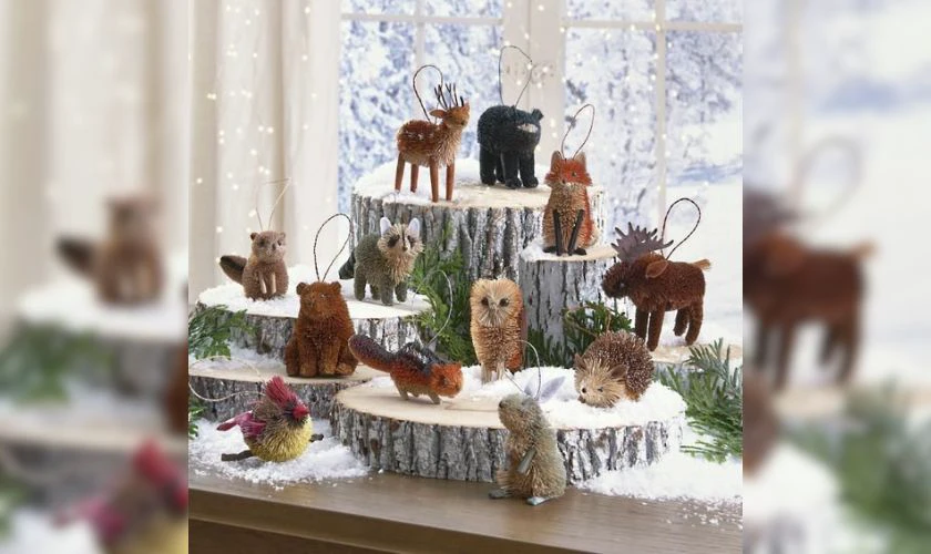 Trang trí Giáng sinh văn phòng bằng hình thú mini treo