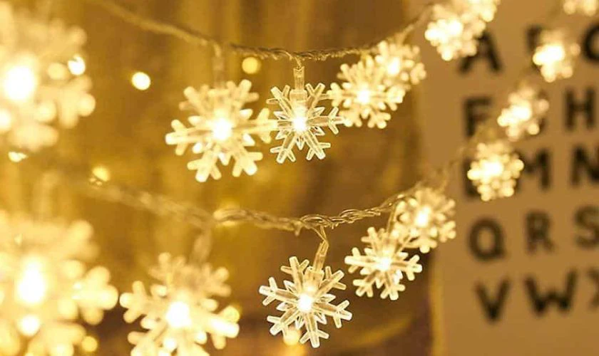 Treo đèn LED trên cửa hay