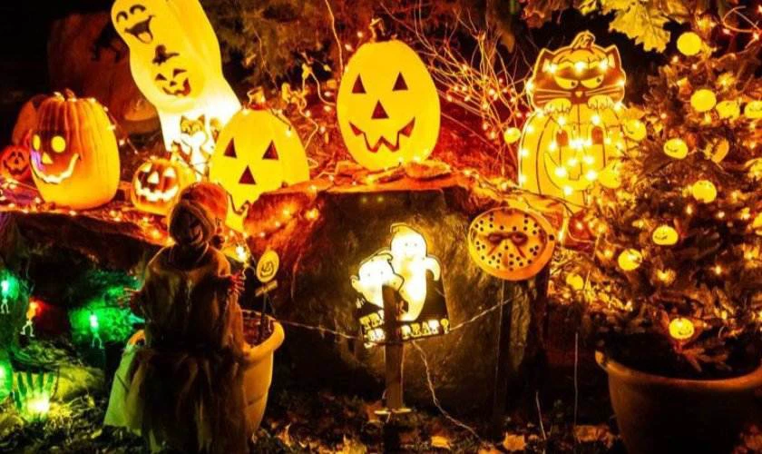 Trang trí Halloween mầm non bằng đèn LED