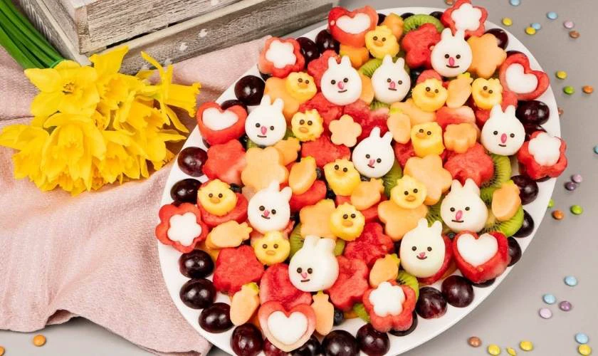 Trang trí Lễ Phục Sinh 2026 với khay bánh kẹo