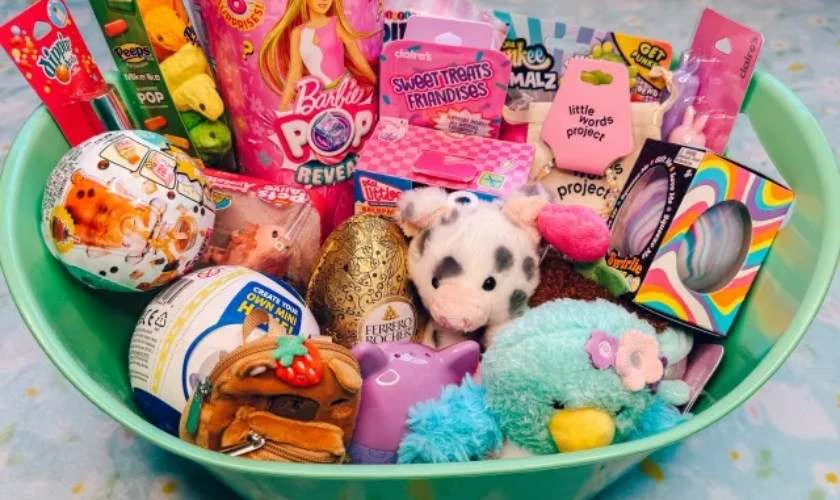 Trang trí Lễ Phục Sinh 2026 với khay bánh kẹo rạng rỡ