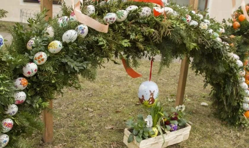 Decor Easter Day 2026 với với vườn hoa tươi, hoa khô trang nhã