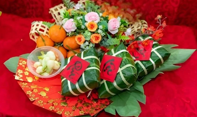 Mẫu trang trí mâm bánh chưng đẹp mùa Tết Bính Ngọ