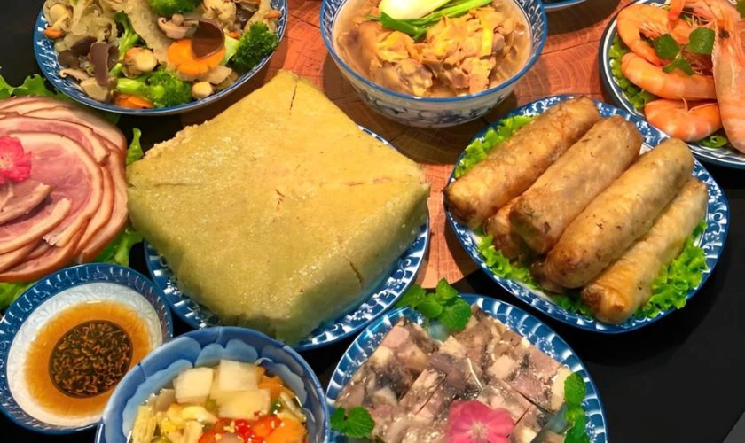 Trang trí mâm bánh chưng ngày Tết trong mâm cơm Tết