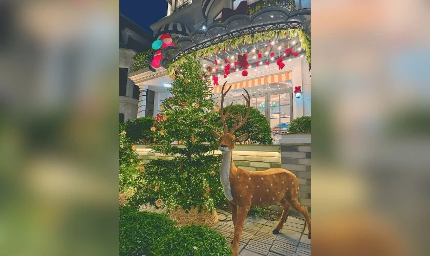 Mẫu trang trí Noel ngoài trời tại nhà
