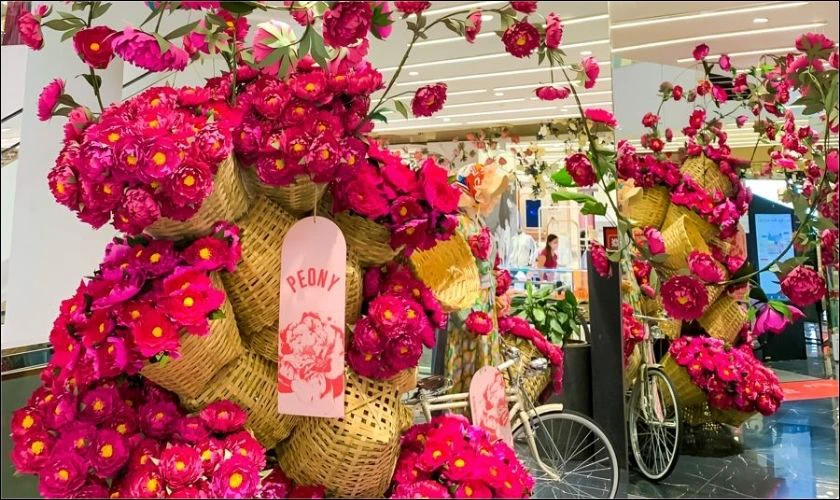 Trang trí sân khấu 8/3 với mành tre, mành trúc sáng tạo