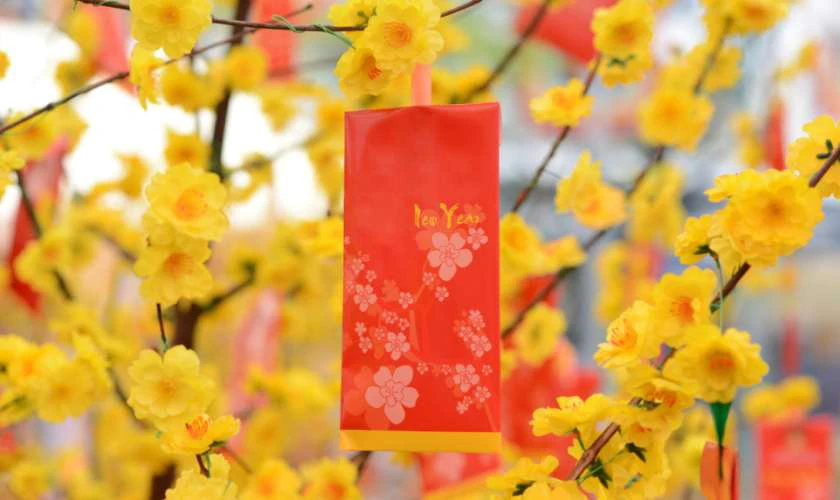 Trang trí Tết mầm non 2025 bằng bao lì xì