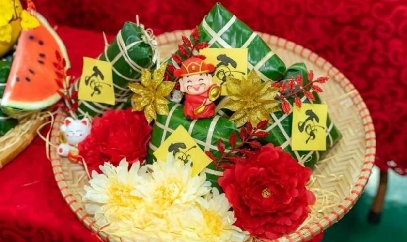 Trang trí không gian Tết mầm non 2026 bằng mô hình bánh chưng