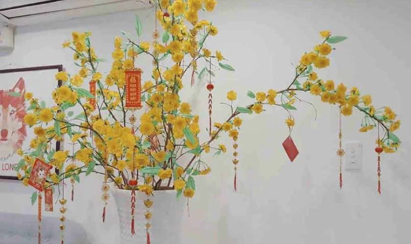 Cách trang trí văn phòng với cây đào, cây mai rực rỡ