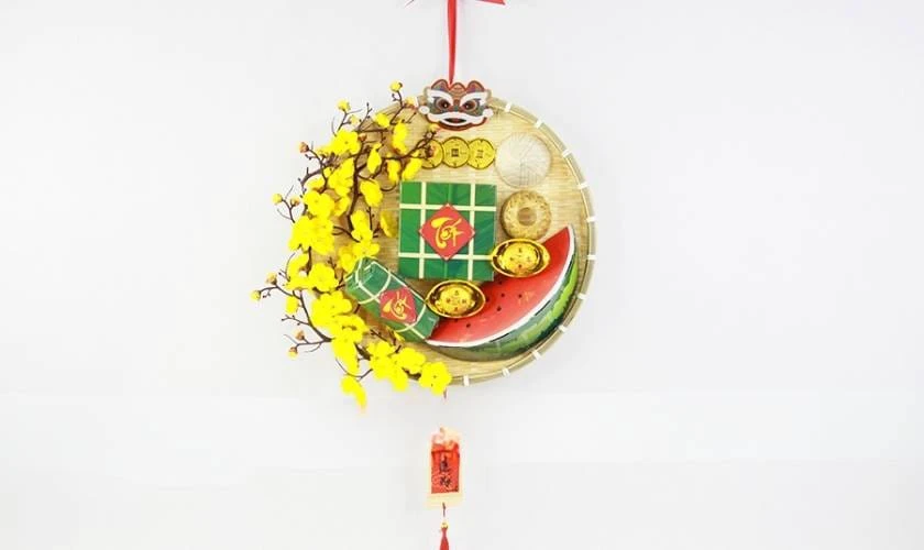 Cách trang trí Tết văn phòng với mẹt tre ấn tượng