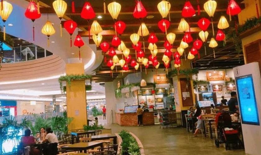 Cách trang trí văn phòng với đèn lồng đẹp mắt