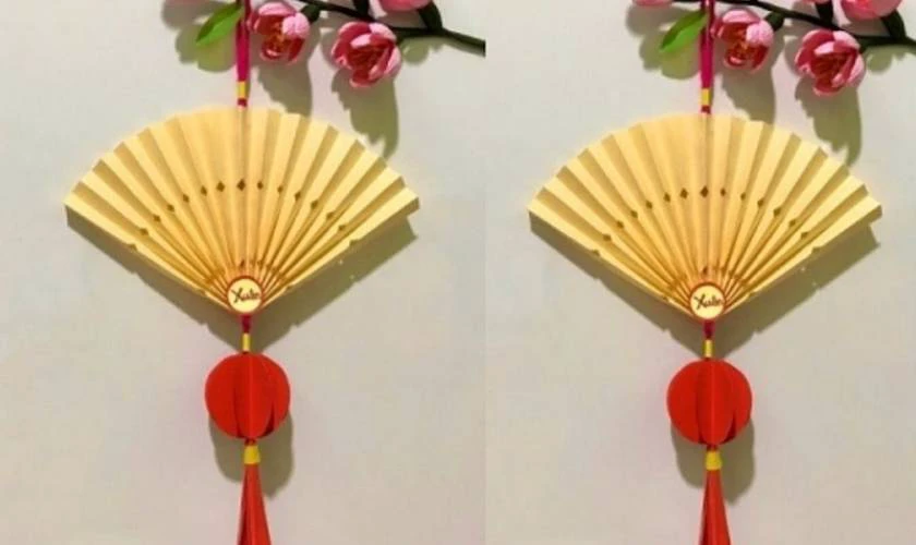 Cách trang trí Tết văn phòng với quạt giấy