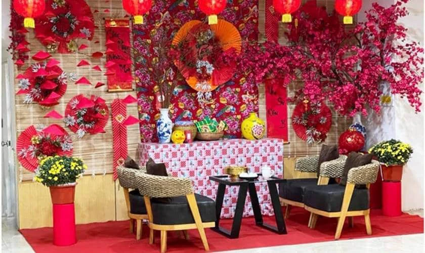 Decor với pháo giấy ấn tượng mùa Tết 2026