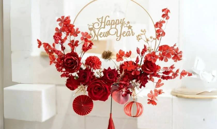 Decor với vòng hoa Xuân đẹp mắt