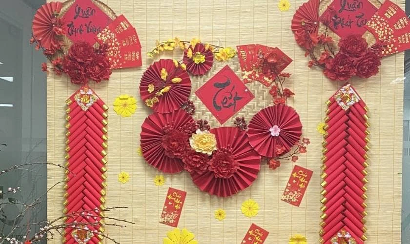 Decor với vòng hoa Xuân đẹp mắt, độc đáo