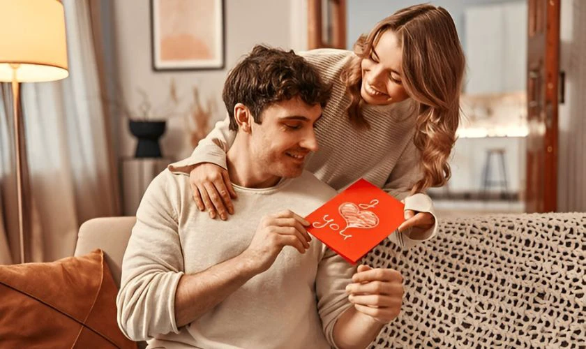 Trang trí thiệp Valentine 2025 có ý nghĩa gì?