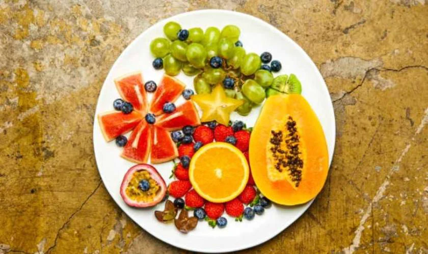 Trang trí trái cây 8/3 cắt tỉa ấn tượng