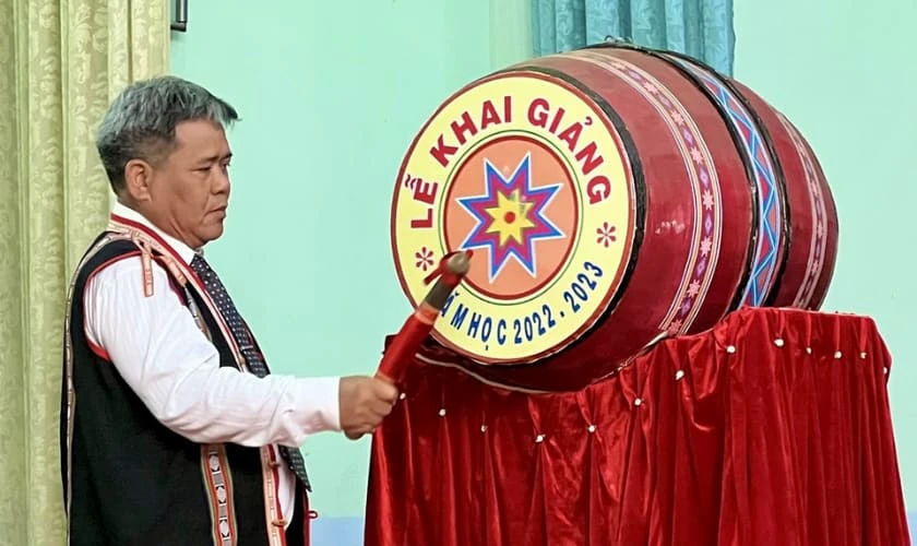 Trang trí trống khai giảng đẹp nhất