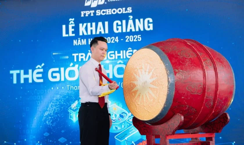 Trang trí trống khai giảng đẹp