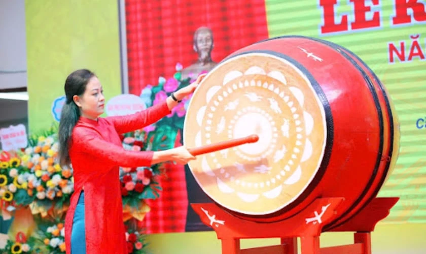 Trang trí trống đẹp