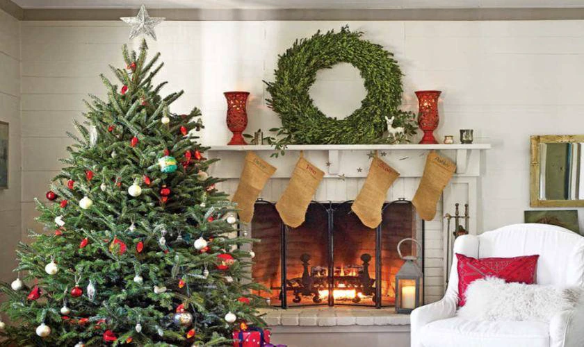 Trang trí tường Giáng sinh tại nhà đẹp