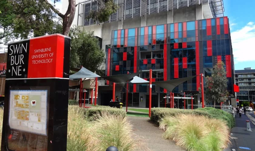 Chính sách miễn giảm học phí và học bổng Trường Swinburne (Việt Nam)